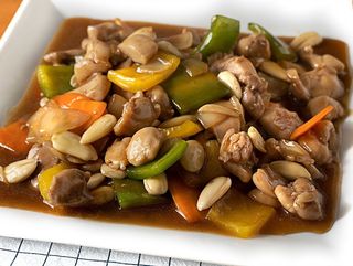 72. Pollo con almendras