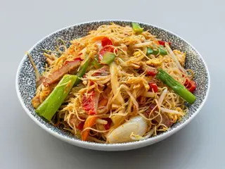 51. Fideos De Arroz Con Gambas