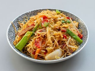 51. Fideos De Arroz Con Gambas