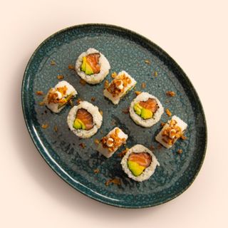 130. Uramaki Special crunchy salmón (8 uds.)