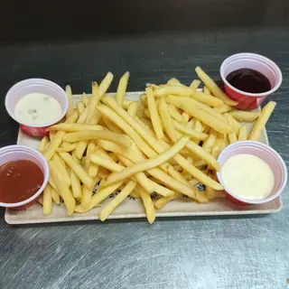Patatas 4 Salsas