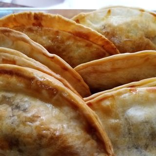 Empanadillas De Carne(4 Und)