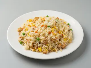 A24. Arroz Frito Con Pollo