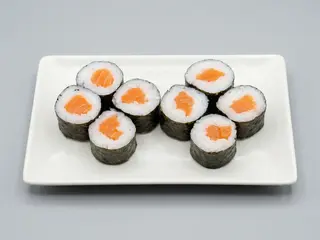32. Maki Salmón