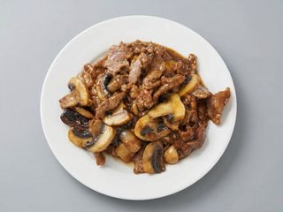 A41. Ternera Con Champiñones