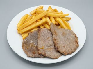 A47. Ternera Salteada Con Patatas Fritas