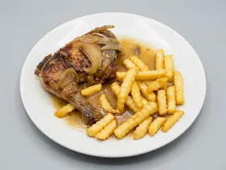 Pollo al horno con patatas