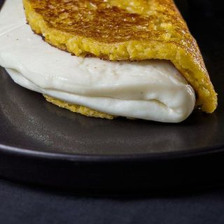 Cachapa de queso de mano