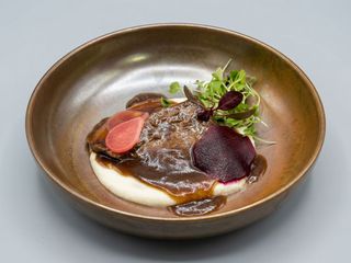 Parpatana de atún guisada