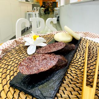 Morcilla con arepita mini