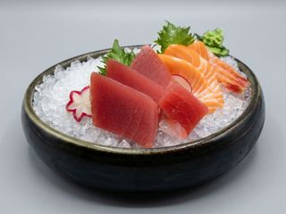 35. Sashimi De Mixto (8 Uds.)