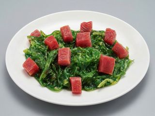 67. Wakame Con Atún