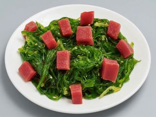 67.Wakame Con Atún