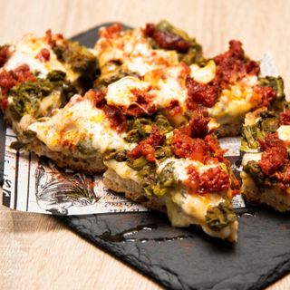 Tosta de Grelos con Chorizo