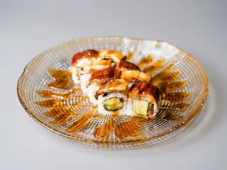 Dancing roll anguila