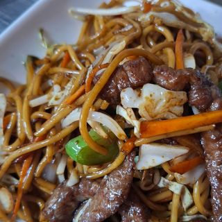 62.Tallarines Con Ternera