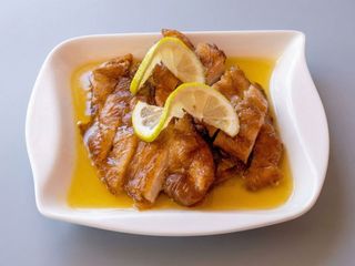 107.Pollo Con Salsa Limón Frito
