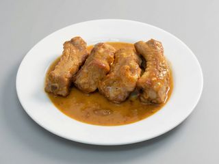 Ración  de costilla de cerdo guisadas