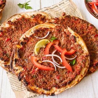 Lahmacun Queso