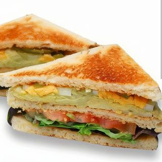 Sándwich Vegetal De Atún