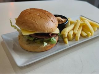 Burger Beyond Meat Con Patatas