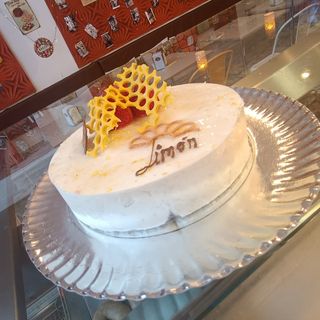 Tarta mousse de limón