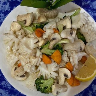 752. Sepia A La Plancha Al Estilo Cantonés