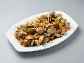 761. Almejas Con Cebolla Y Jengibre