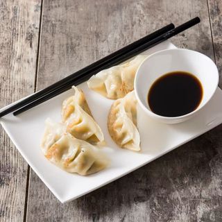 120. Guo Tie Raviolis Chino A La Plancha (4 Uds.)