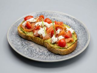 Bruschetta Con Salmón