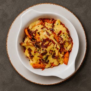 Boniato cheese fries