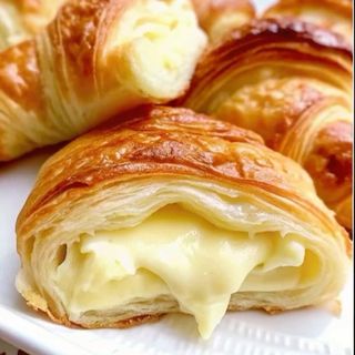 X2 Croissant 4 quesos