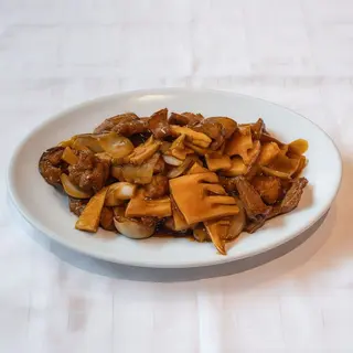 Ternera Con Bambú Y Setas