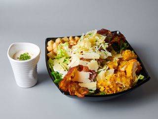 Ensalada César De Pollo Crispy