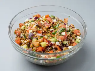 Tabulé De Lentejas con Aguacate