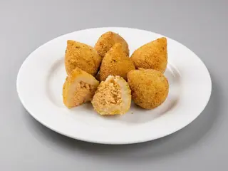 Coxiñas de pollo  ( 6 UDS )