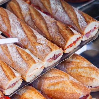 Bocadillo De Jamón Dulce (Mediano)