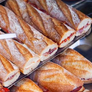 Bocadillo De Chorizo (Mediano)