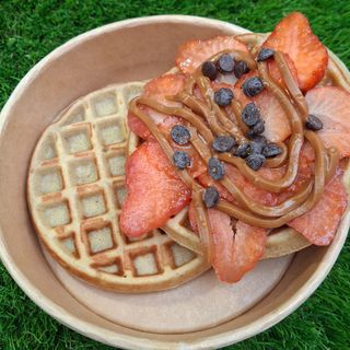Protein Fruit Waffle