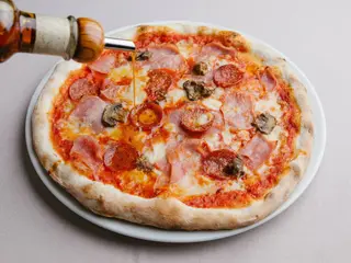 Pizza Vesuvio (33 cm.)