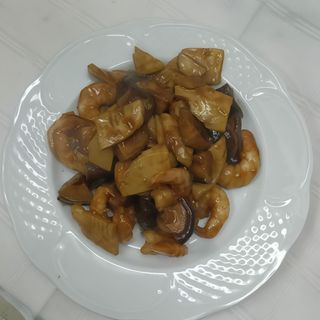 Gambas Con Bambú Y Setas Chinas