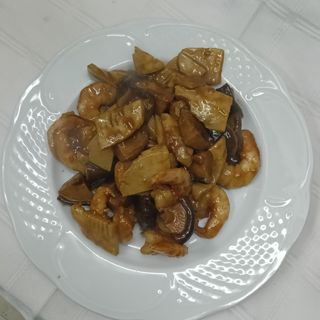 Gambas Con Bambú Y Setas Chinas