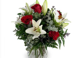 RAMO FLAMENCO ROSAS CON LILIUM