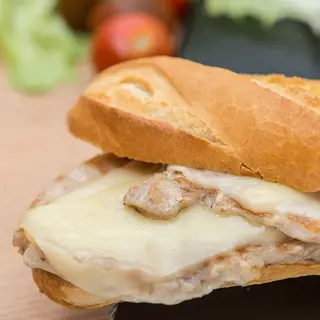 Bocadillo Lomo Queso
