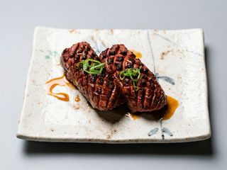 SUSHI WAGYU FLAMBEADO