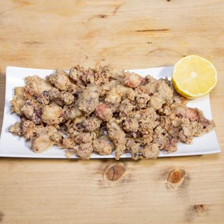 Chipirones A La Andaluza Con Cebolla