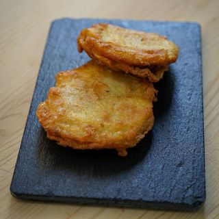 Patatas de Olot rellenas de carne (2 uds.)