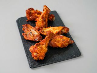 Alitas de pollo aliñadas al horno (3 uds.)