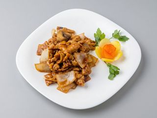 55-Ternera Con Champiñones