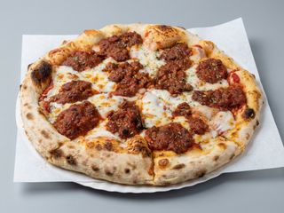 Pizza Artesanal Boloñesa (Mediana)